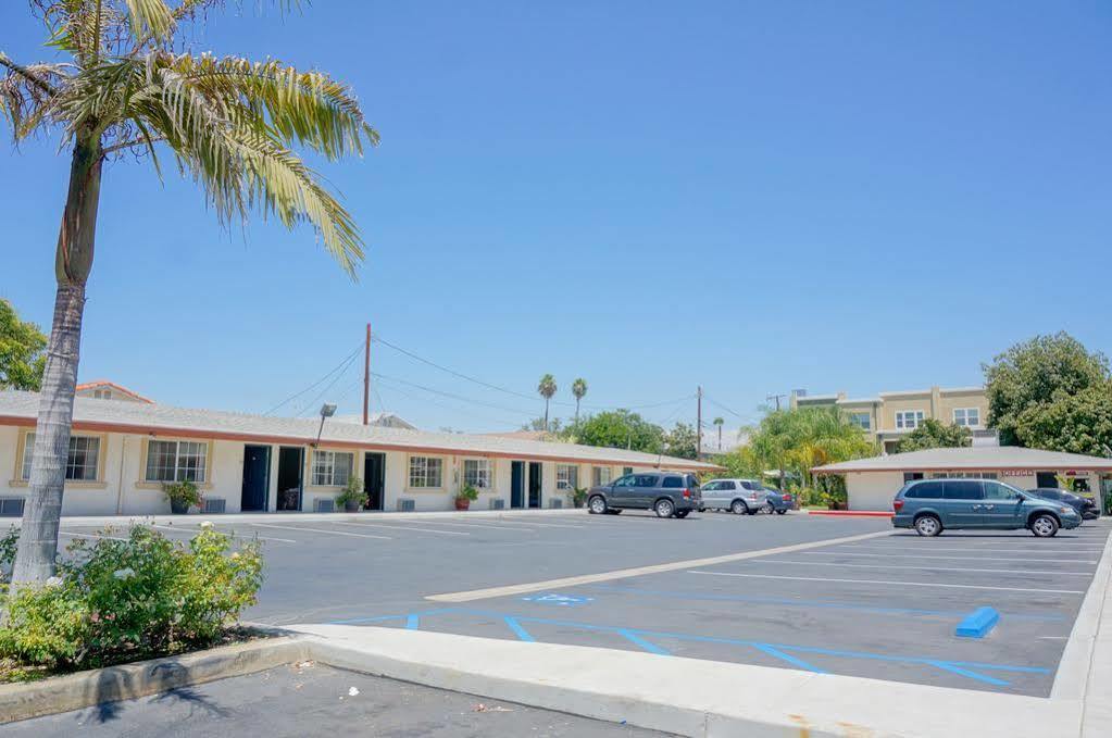 Harbor Motel 2*