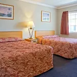 Harbor Motel 2*