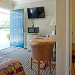 Harbor 2* Garden Grove