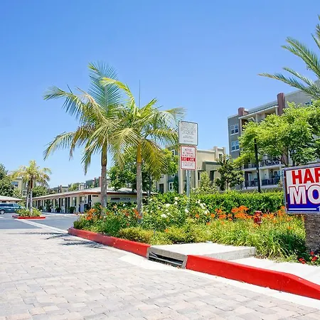 Harbor Motel 2*